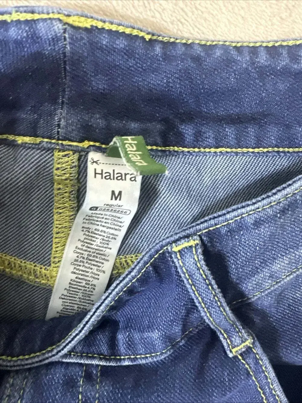 Halara Women’s Size M Regular Medium Wash Stretch Straight Leg Denim Jeans